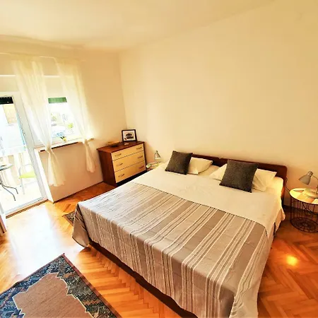 In Motion App With Sea View In Stobrec شقة